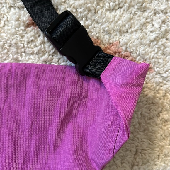 Baggu Crescent Fanny Pack. Color: Extra Pink. - Picture 4 of 8